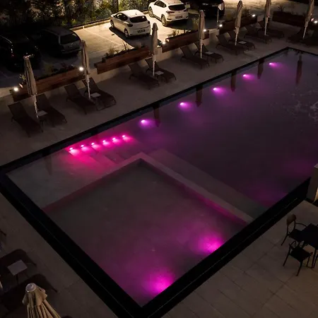 Bolt Boutique 4*