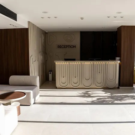 Bolt Boutique 4*