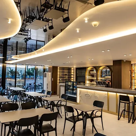 Bolt Boutique فندق