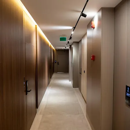 Hotel Bolt Boutique 4*