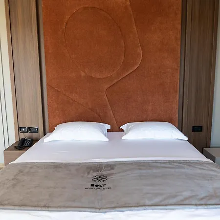 Bolt Boutique Szálloda Lezha