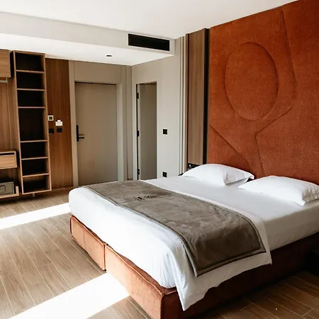 Bolt Boutique Hotel