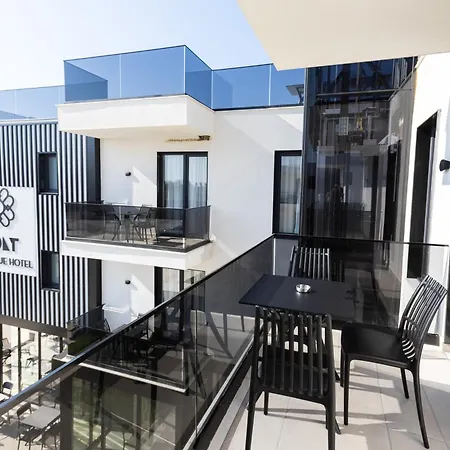 Bolt Boutique Hotel 4*