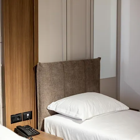 Bolt Boutique Hotel 4*