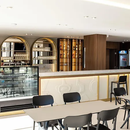 Hotel Bolt Boutique 4*