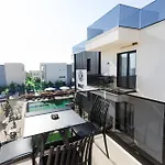 Bolt Boutique 4*