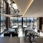 Bolt Boutique 4*