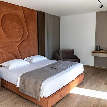 Bolt Boutique Hotel