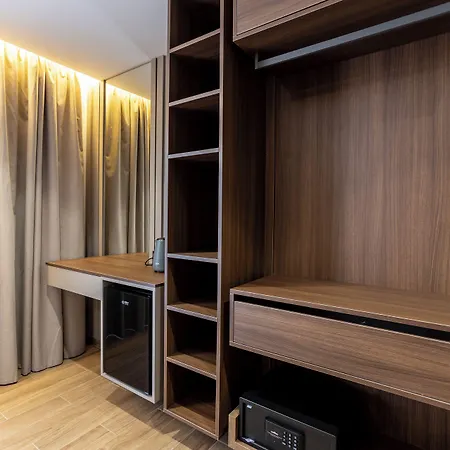 Ξενοδοχείο Bolt Boutique 4*