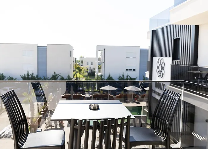 Bolt Boutique ホテル 4*