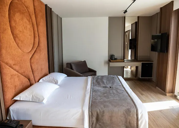 Bolt Boutique Lezhë